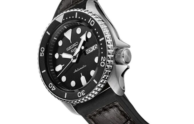 Ceas mecanic nr. 5 Classic Negru